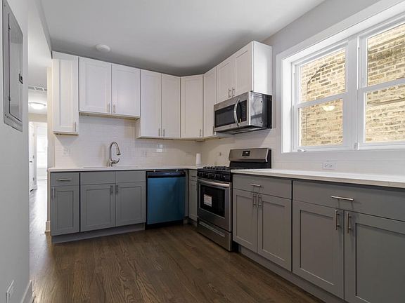 2nd image of 5122 N Avers Ave APT 1