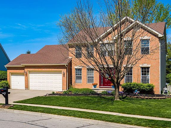 3rd image of 2675 Woods Cres