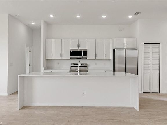 5th image of 3100 Pearl AVE S