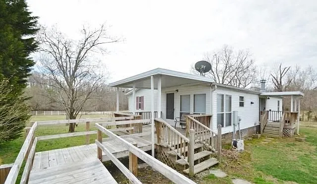 3156 Fleming Graham Rd — Photo 2