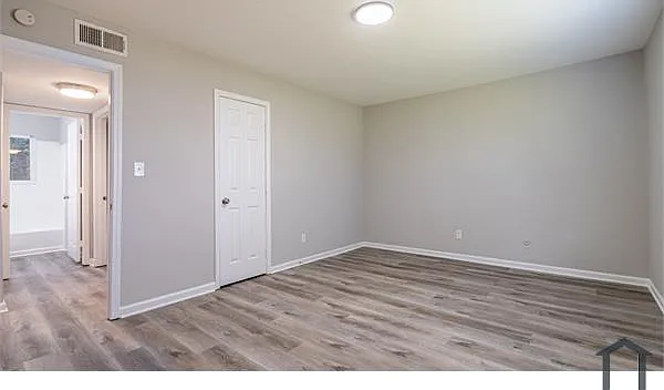 2 bed, 830 sqft, $1,400 — Photo 3