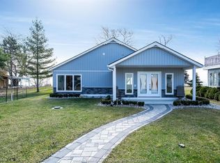 952 Hiawatha Bch, Chatham Kent, ON N0P 2P0