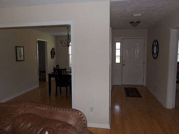 2nd image of 3096 Harpers Ferry Dr