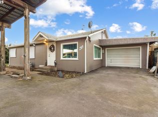 412 S 35th St, Springfield, OR 97478