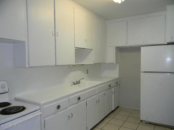 2nd image of 3119 Belden Cir APT 3