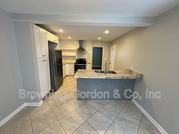 4th image of 5817 Carl Pl