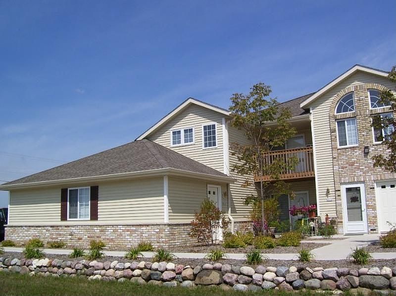 1st image of 4074 Creekside Dr