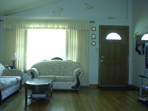 2nd image of 10000 Mulberry Ave