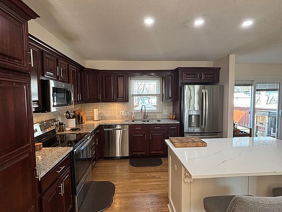 3rd image of 7110 Garnett St
