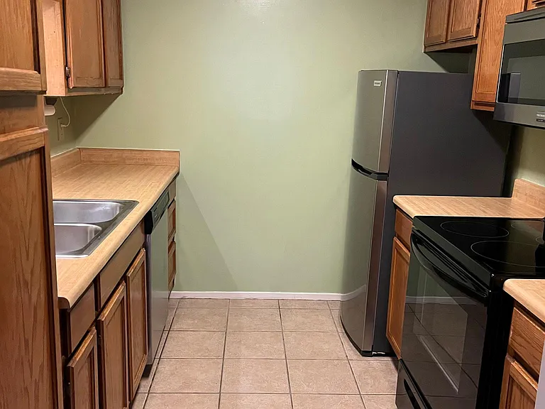 400 W South Town Dr #107 — Photo 29