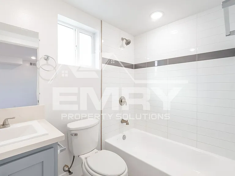 814 N Wilmington Blvd — Photo 16