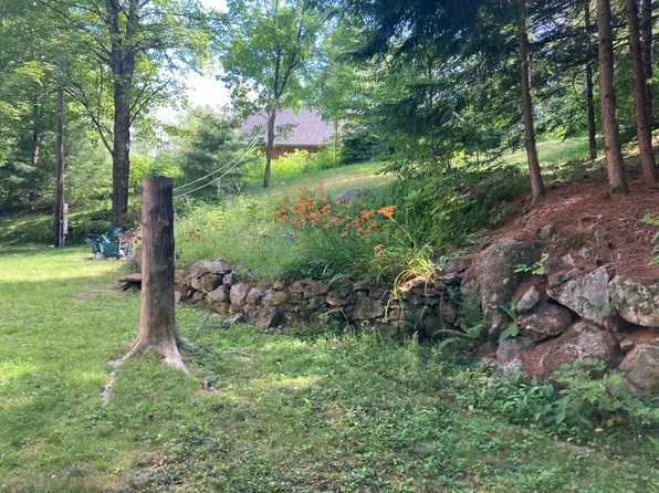 13 Shindagan Rd, Wilmot, NH 03287