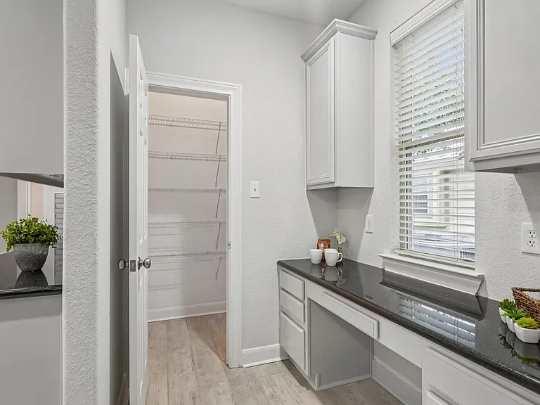 90 Panterra Way — Photo 19