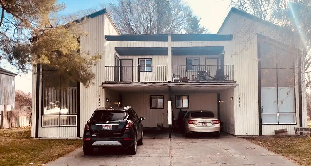 3 bed, 1.5 bath, 1122 sqft, $1,675 — Photo 1