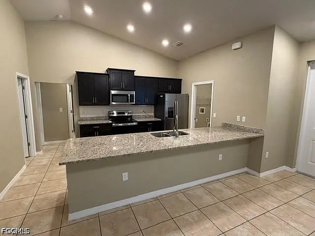 4 bed, 2.0 bath, 1719 sqft, $1,895 — Photo 2