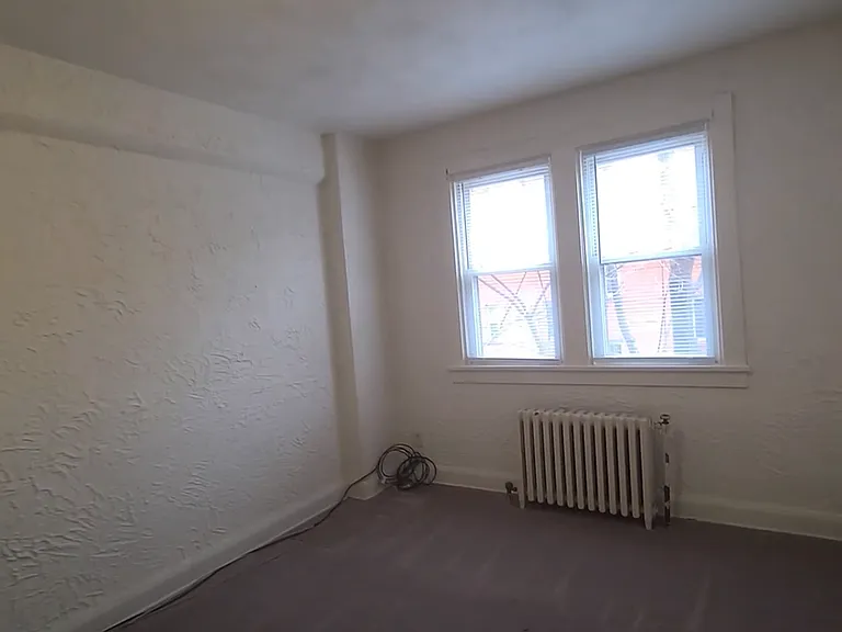 100 Academy Ave — Photo 6