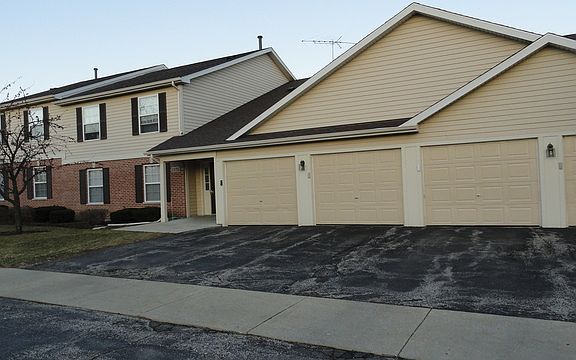 3rd image of 1175 N Village Dr Unit 4
