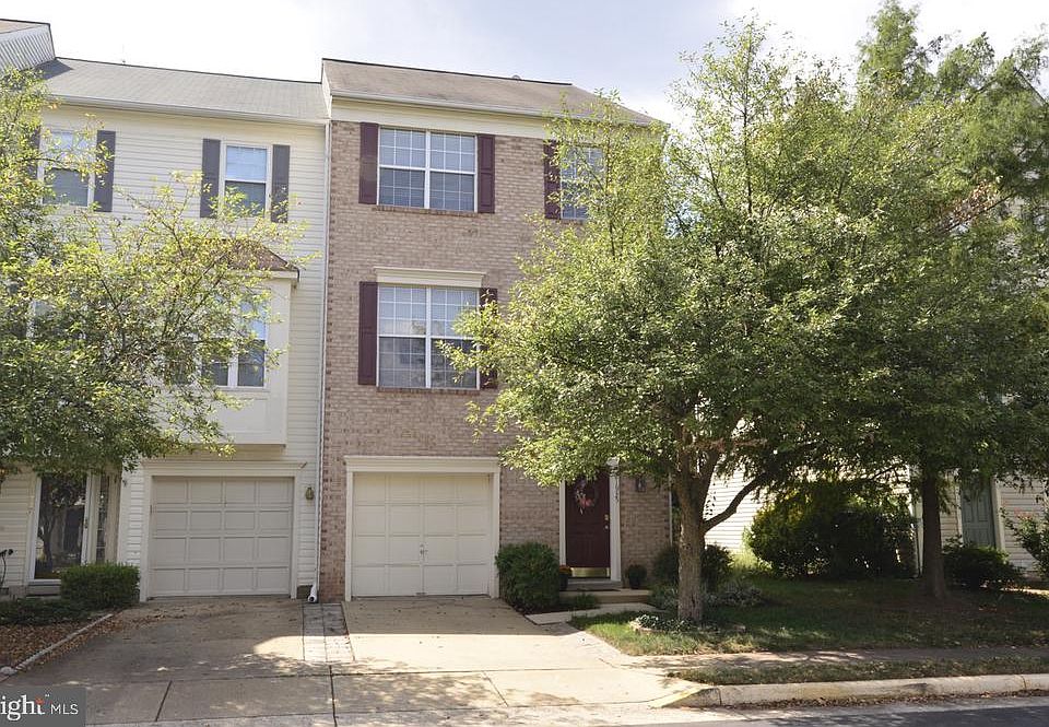 1st image of 21935 Thompson Sq