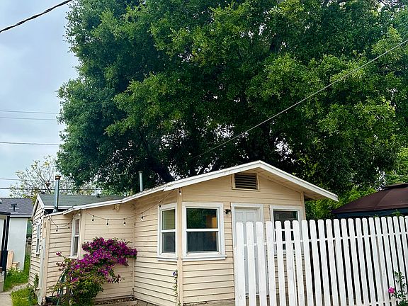 Private 2 bed bungalow in Pasadena