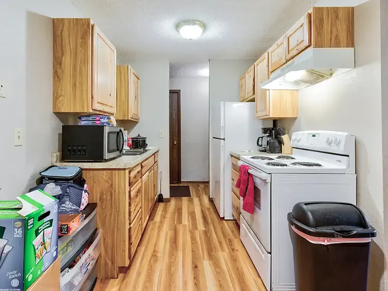 Foot Lake Apartments — Photo 20