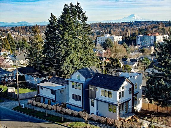 3rd image of 4100 37th Avenue SW