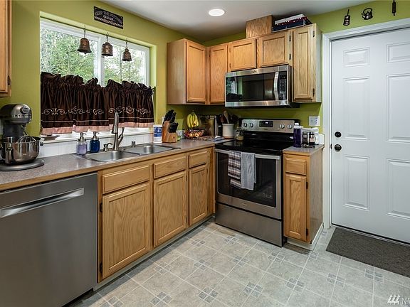 3rd image of 7508 83rd Pl NE