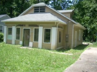 2945 Palm Dr, East Pt, GA