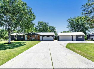 7345 Lemke Dr, Greenleaf, WI 54126