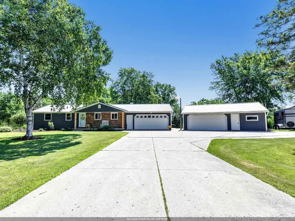 7345 Lemke Dr, Greenleaf, WI 54126