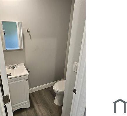 5th image of 104 E St