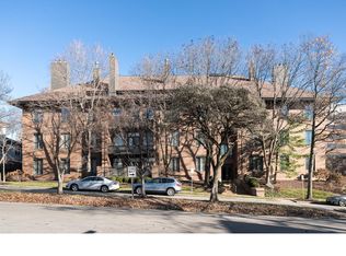202 N Brentwood Blvd APT 2B, Saint Louis, MO 63105