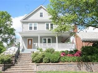 18 Belleview Ave, Port Washington, NY 11050
