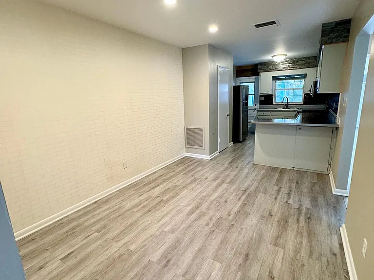 5407 N Suwanee Ave #B — Photo 18