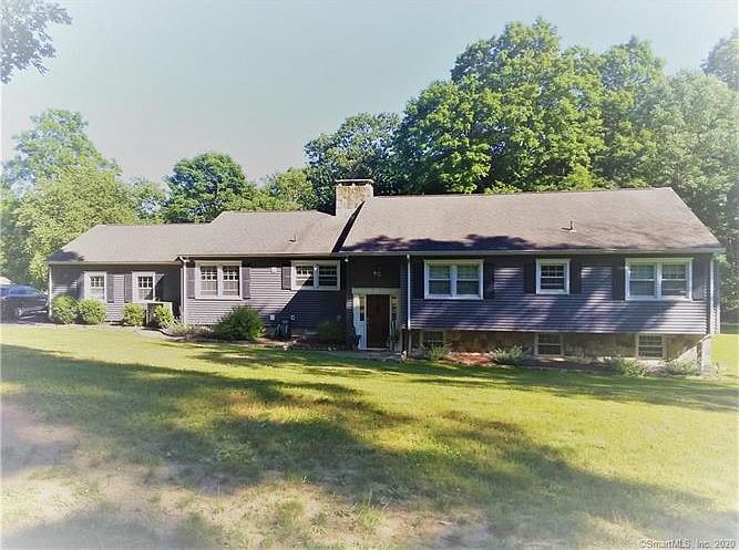 1st image of 83 Riverbank Dr