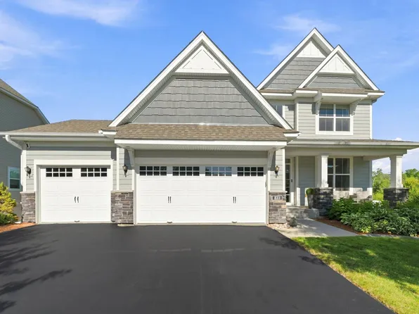 833 Red Cedar Ct, Chaska, MN 55318