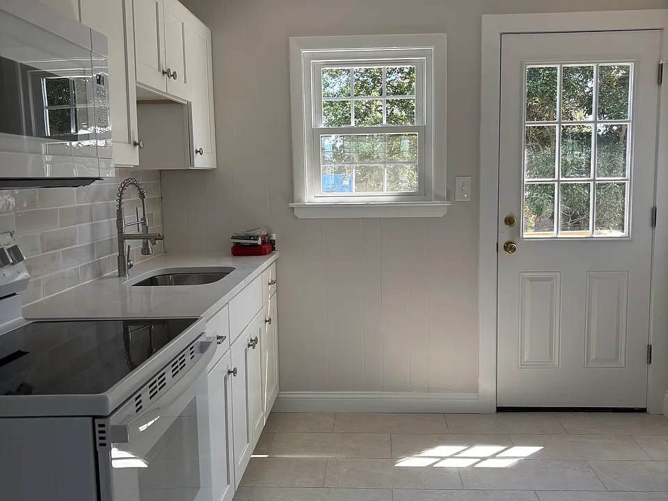 46 Lafayette St #2S