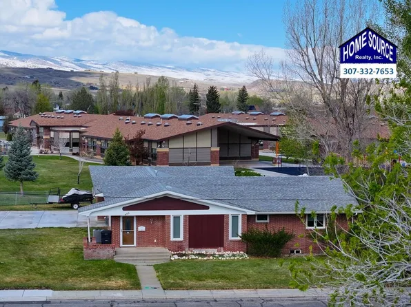 485 S 5th St, Lander, WY 82520
