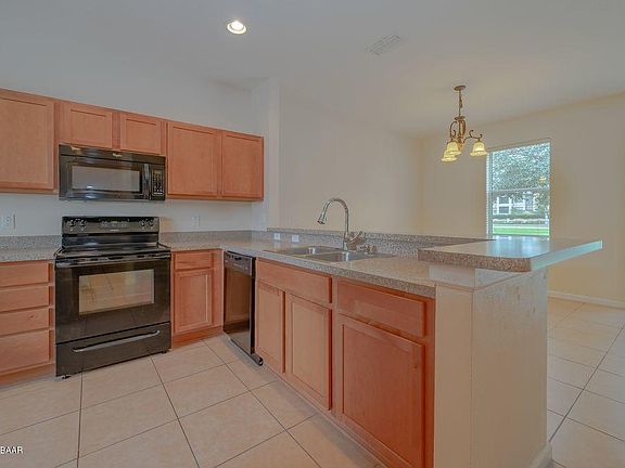 3rd image of 1922 Yellowfin Dr