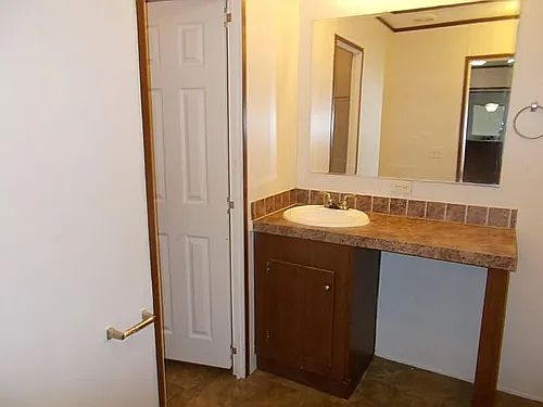 5th image of 179 Doe Run Ct