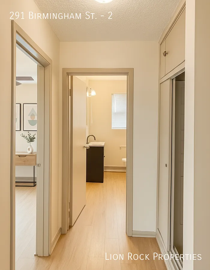 Modern Comfort Meets East Side Charm in St. Paul for 1,350/month! — Photo 4