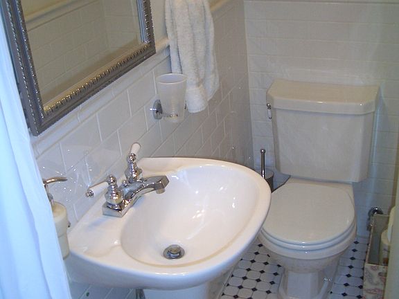 4th image of 342 E 50th St #4/3A