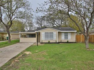 1916 Bogatto St, La Marque, TX 77568