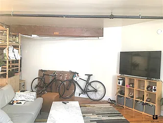 Rented by R New York