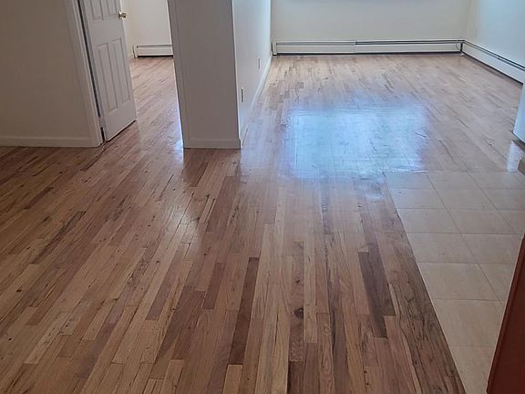 3rd image of 3942 E Tremont Ave