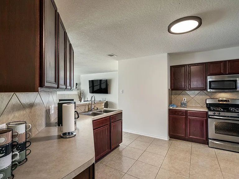 16823 Blackberry Lily Ln — Photo 4