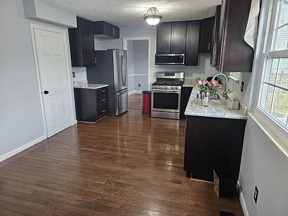 5th image of 6788 Cowan St