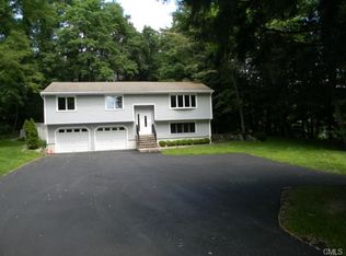18 Hawley Rd, Danbury, CT 06811