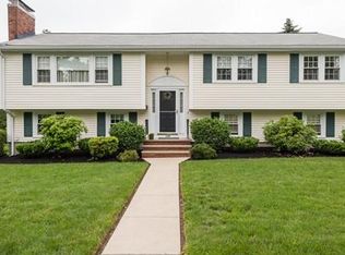 129 Harbor View Rd, Milton, MA 02186