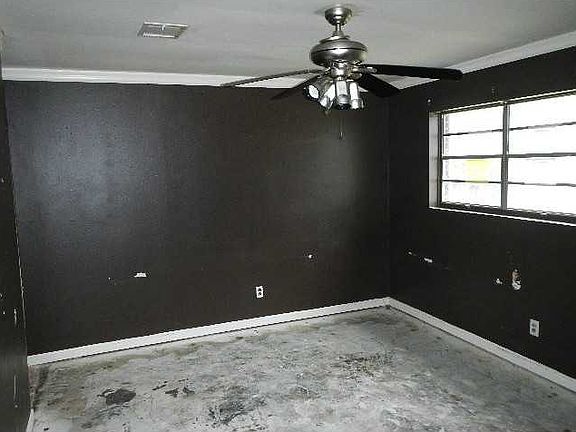 2nd image of 5307 Aster St