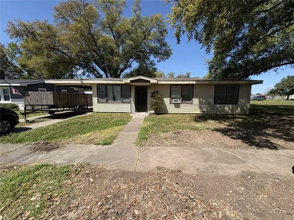 204 Sako Dr, Raceland, LA 70394